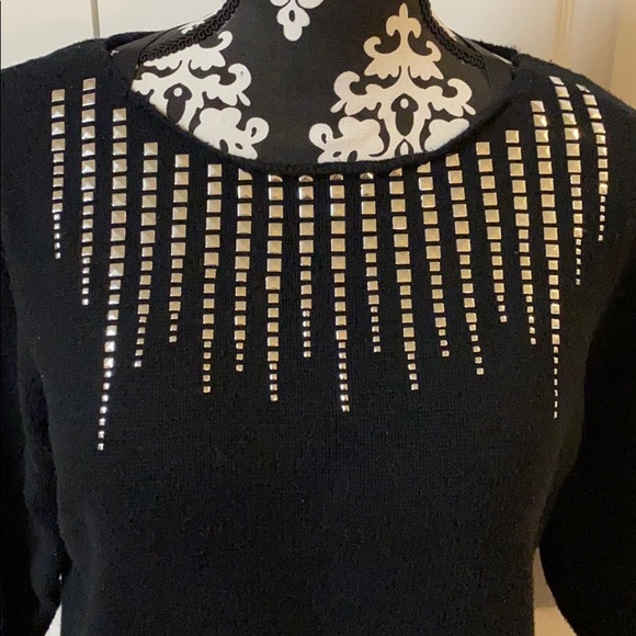 Sweater Size XL - Picture 2 of 4